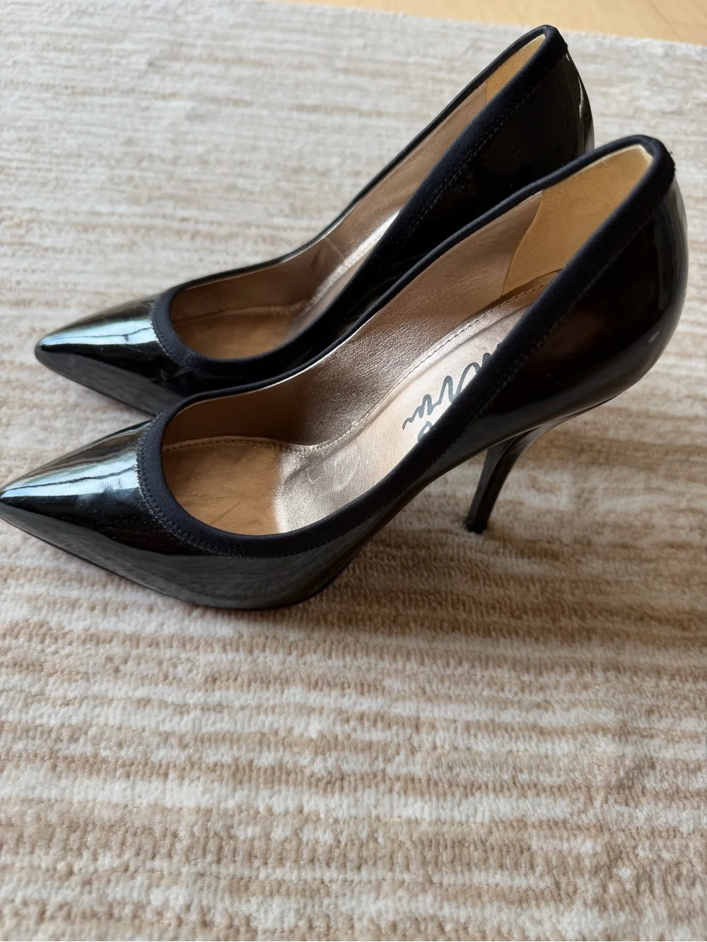Lanvin Black Patent Pointed-Toe Pumps Size 38